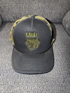 Coal Headwear men’s camouflage trucker hat